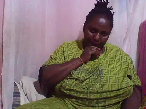 Snapshot of big_clits chatting on 10/07/25, 04:09 big clits online show from 10/07/25, 04:09