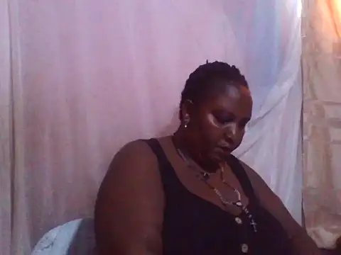 Snapshot of big_clits chatting on 10/13/25, 01:44 big clits online show from 10/13/25, 01:44