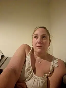 Wisie Cutie online show from 01/07/25, 10:19