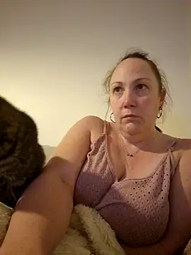 Wisie Cutie online show from 03/05/25, 11:05