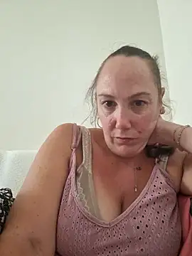 Wisie Cutie online show from 09/08/25, 03:11