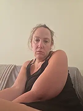 Wisie Cutie online show from 05/21/26, 03:41