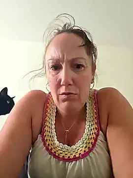 Wisie Cutie online show from 06/04/26, 03:29