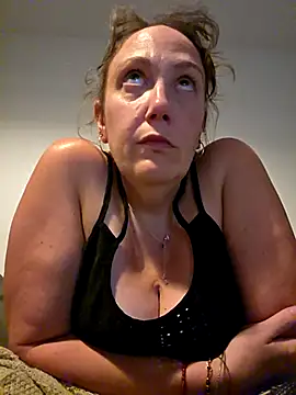 Wisie Cutie online show from 06/12/26, 11:46