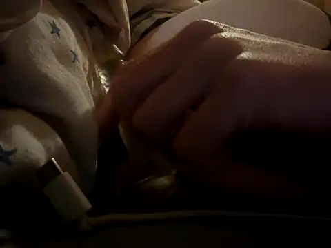 Snapshot of kamel455 chatting on 10/19/25, 01:56 kamel455 online show from 10/19/25, 01:56