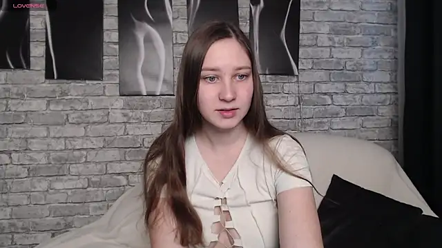 Snapshot of MollyBrams chatting on 12/14/24, 05:18 MollyBrams online show from 12/14/24, 05:18