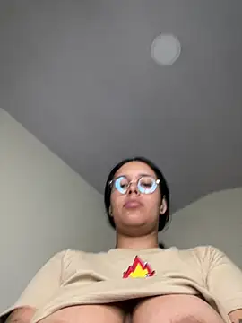 Annya-sweet online show from 03/18/25, 12:16