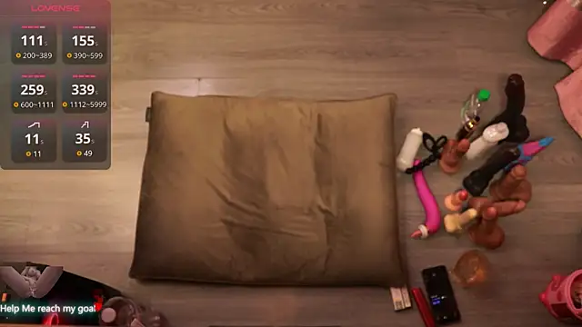 Redhead Shark new online show from 12/25/24, 10:27