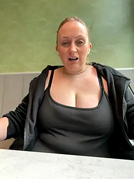 BBW Nora online show from 11/10/25, 09:19