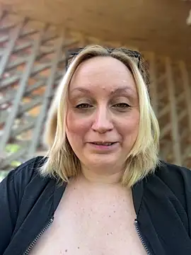 BBW Nora online show from 04/24/26, 09:45