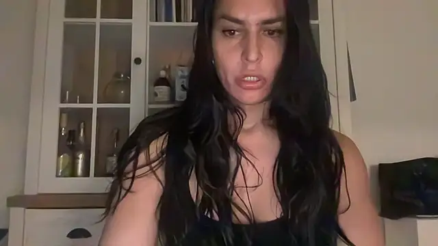 Snapshot of GGmoon81 chatting on 01/19/25, 10:28 GGmoon81 online show from 01/19/25, 10:28