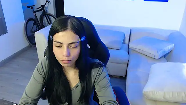 i am nina  online show from 01/14/25, 01:04