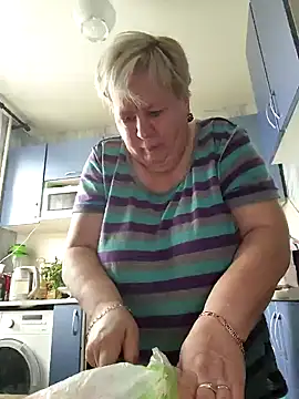 EffectFiona online show from 02/14/25, 03:54