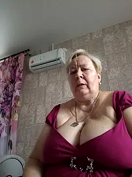 EffectFiona online show from 10/20/25, 04:35