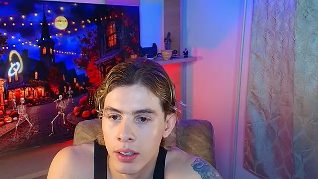 Snapshot of dimitri_tv chatting on 10/10/25, 01:15 dimitri tv online show from 10/10/25, 01:15