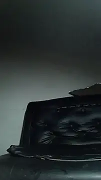 Snapshot of Gegeix chatting on 10/25/25, 02:30 Gegeix online show from 10/25/25, 02:30