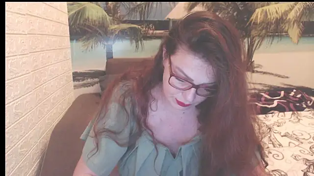 Snapshot of Queen__Natasha chatting on 11/19/25, 09:48 Queen Natasha online show from 11/19/25, 09:48