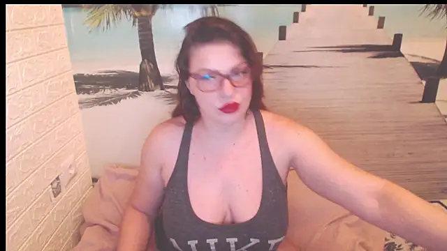 Snapshot of Queen__Natasha chatting on 11/26/25, 10:22 Queen Natasha online show from 11/26/25, 10:22