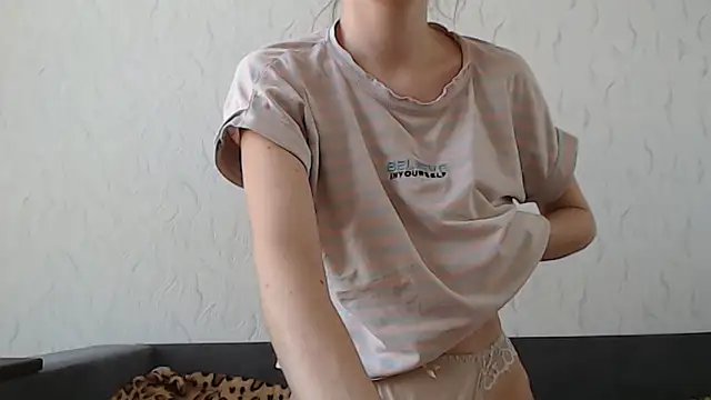 HoneyWiles online show from 03/11/26, 02:23