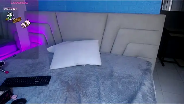 Miss Loise online show from 10/03/25, 04:09