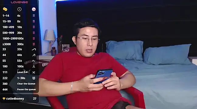 andrewmhilton  online show from 02/28/25, 01:15