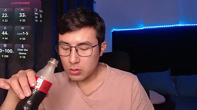 andrewmhilton  online show from 03/15/26, 05:46