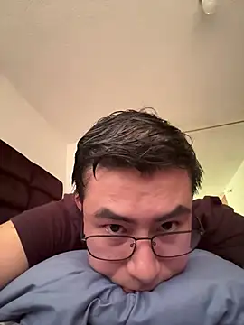 andrewmhilton  online show from 05/19/26, 05:08
