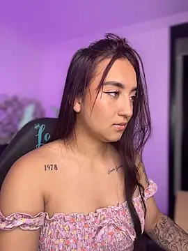 Snapshot of _Tammyy chatting on 01/15/26, 01:59 Tammyy online show from 01/15/26, 01:59