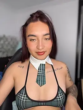 Snapshot of _Tammyy chatting on 01/16/26, 04:22 Tammyy online show from 01/16/26, 04:22