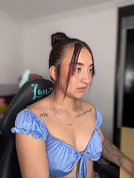 Snapshot of _Tammyy chatting on 02/25/26, 05:44 Tammyy online show from 02/25/26, 05:44