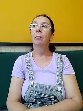 Snapshot of Celine_Faer1 chatting on 07/18/26, 02:10 Celine Faer1 online show from 07/18/26, 02:10