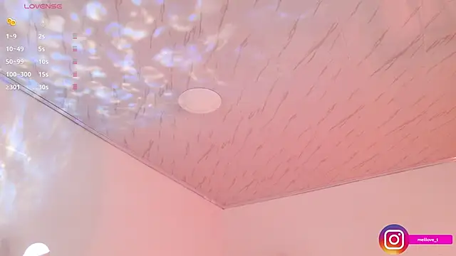 Snapshot of Mely-taylor chatting on 09/20/25, 11:17 Mely-taylor online show from 09/20/25, 11:17