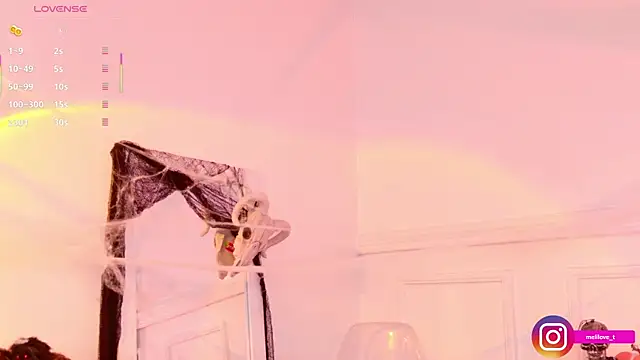 Snapshot of Mely-taylor chatting on 10/11/25, 09:57 Mely-taylor online show from 10/11/25, 09:57