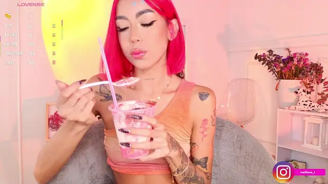 Snapshot of Mely-taylor chatting on 11/11/25, 09:15 Mely-taylor online show from 11/11/25, 09:15