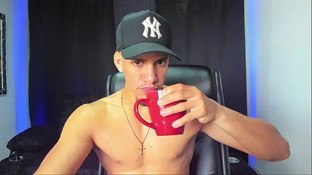 jhonnysnow17 online show from 10/25/25, 04:13