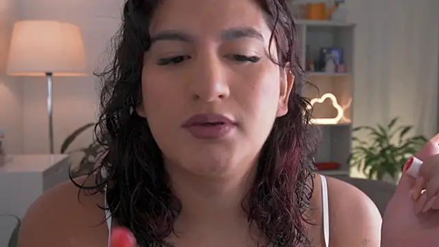 Snapshot of ari_artis chatting on 12/12/24, 07:59 ari artis online show from 12/12/24, 07:59