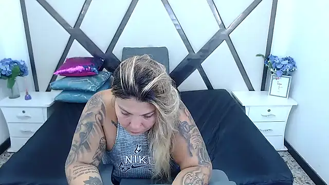 ChloexBigAss online show from 01/23/25, 08:56