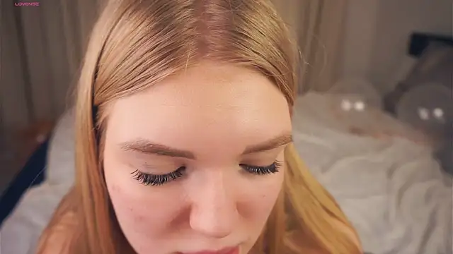 EllenReeves online show from 03/08/25, 02:08