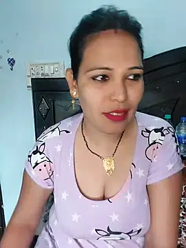 Snapshot of Poojabhabi101 chatting on 12/12/24, 06:25 Poojabhabi101 online show from 12/12/24, 06:25