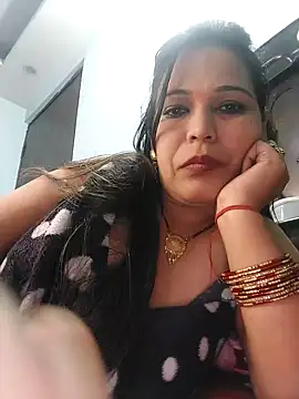 Snapshot of Poojabhabi101 chatting on 12/24/24, 05:34 Poojabhabi101 online show from 12/24/24, 05:34