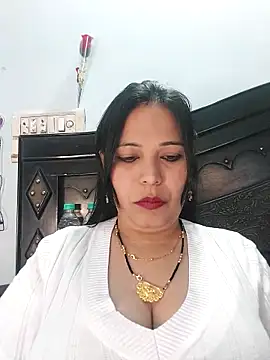 Snapshot of Poojabhabi101 chatting on 02/20/25, 05:23 Poojabhabi101 online show from 02/20/25, 05:23