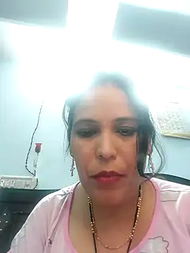 Snapshot of Poojabhabi101 chatting on 03/18/25, 06:25 Poojabhabi101 online show from 03/18/25, 06:25