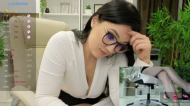 SelineSole online show from 02/04/25, 08:17