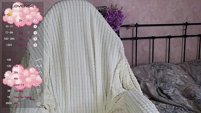lil luna x online show from 06/06/26, 07:40
