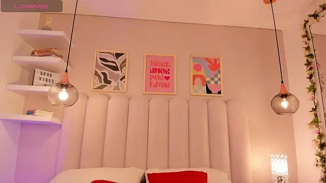 cute  cherry  online show from 09/25/25, 08:12