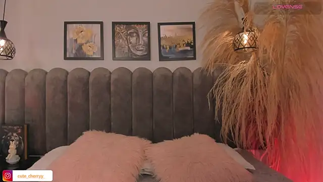 cute  cherry  online show from 05/08/26, 08:25