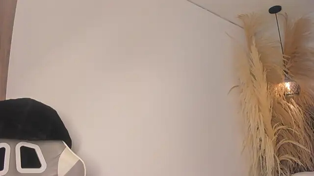 cute  cherry  online show from 06/23/26, 07:56