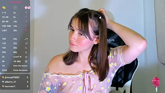 Snapshot of _alicerosse2 chatting on 12/06/24, 01:29 alicerosse2 online show from 12/06/24, 01:29