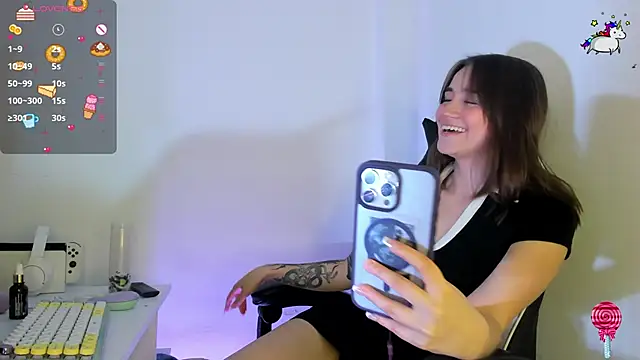 Snapshot of _alicerosse2 chatting on 01/29/25, 10:11 alicerosse2 online show from 01/29/25, 10:11