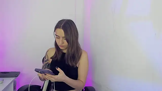 Snapshot of _alicerosse2 chatting on 02/28/25, 11:45 alicerosse2 online show from 02/28/25, 11:45